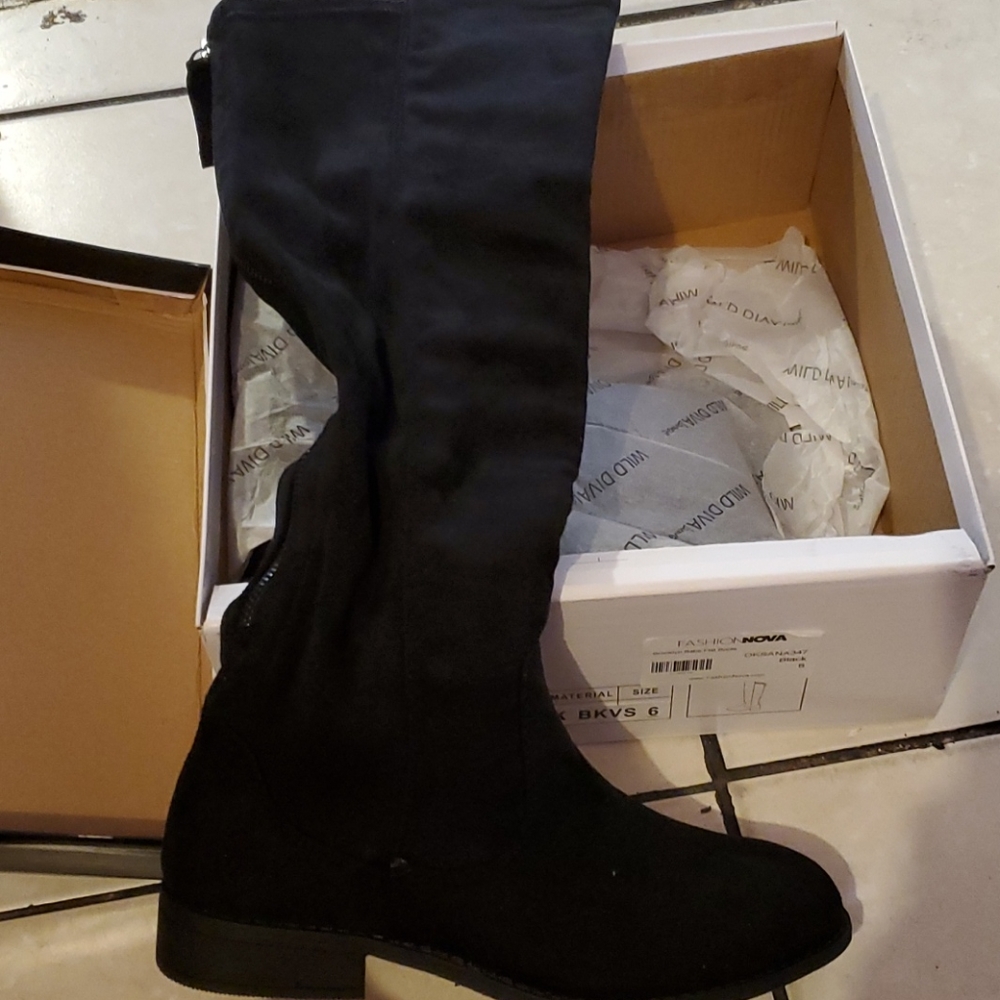 Brooklyn Babe flat Boots knee size 6